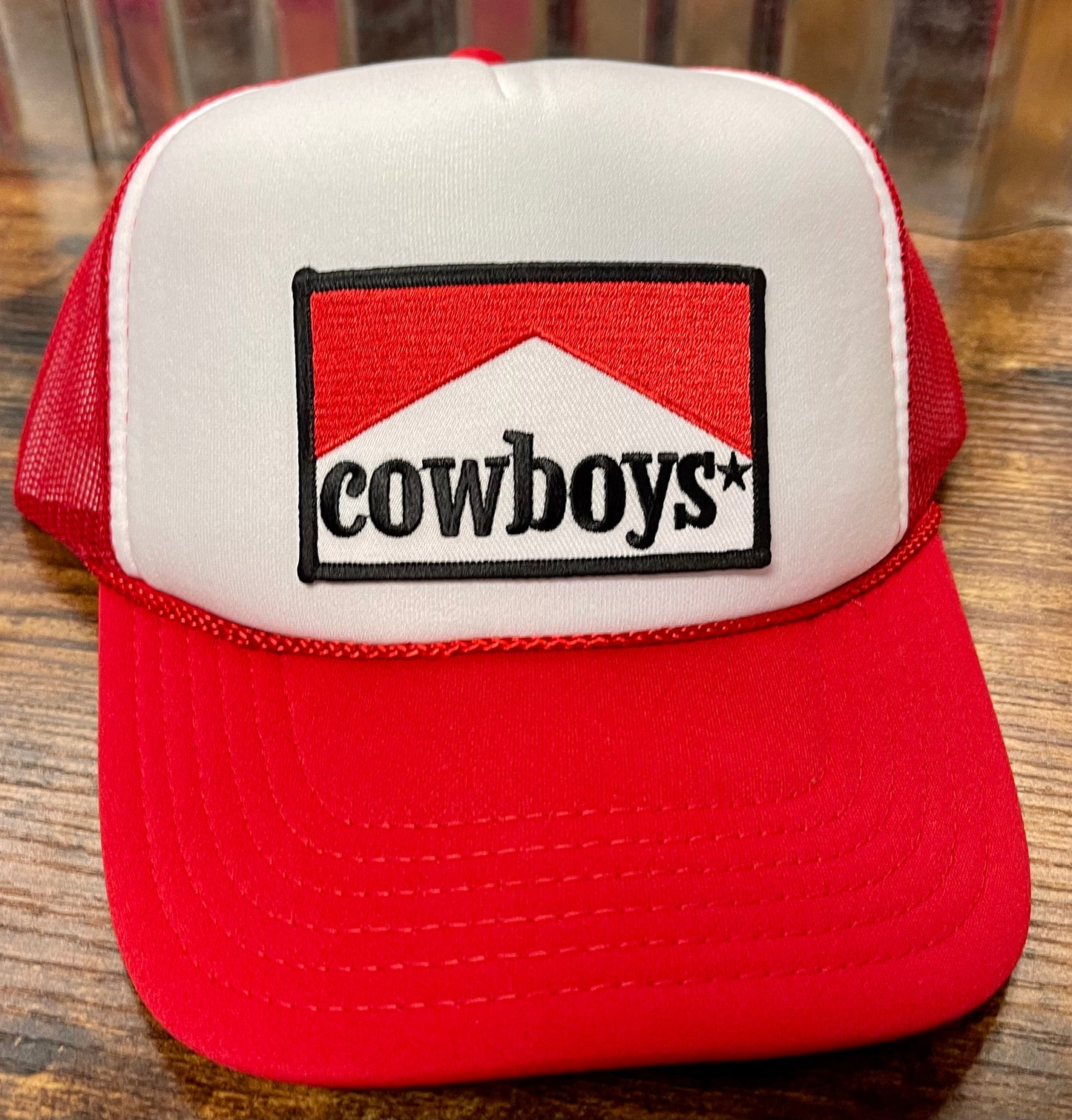 Otto red/white trucker hat