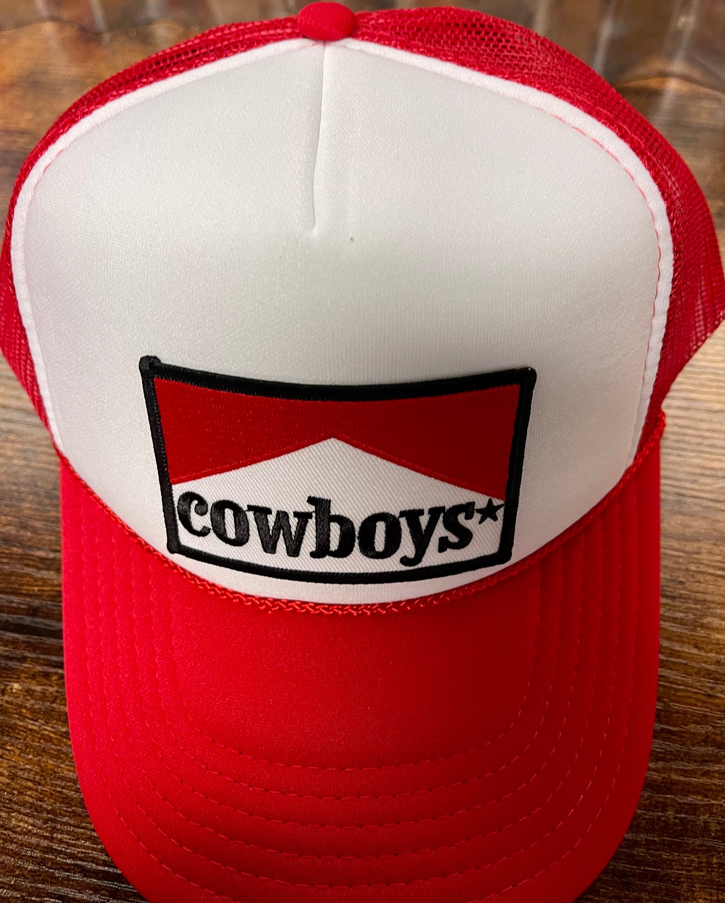 Otto red/white trucker hat